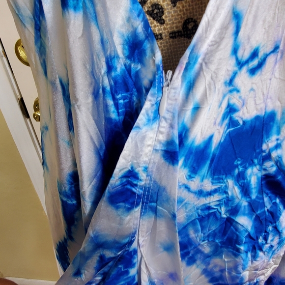 SHAHIDA PARIDES GLACIER White and blue SKY AZURE TIE DYE SCARF DRESS - Picture 6 of 14